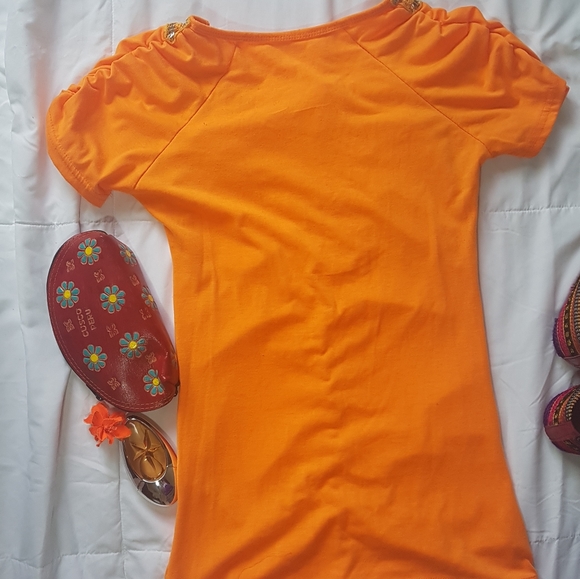 Ruched, Orange, V-Neck, Short-Sleeved Top - Picture 8 of 8